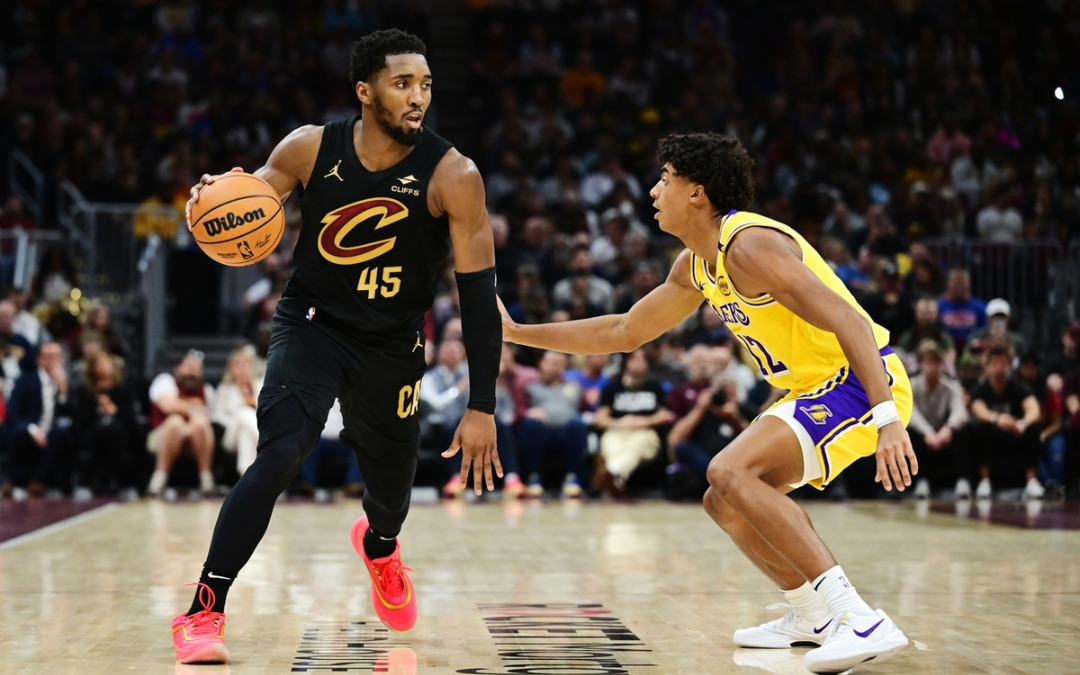 骑士横扫掘金，米切尔扛起全队